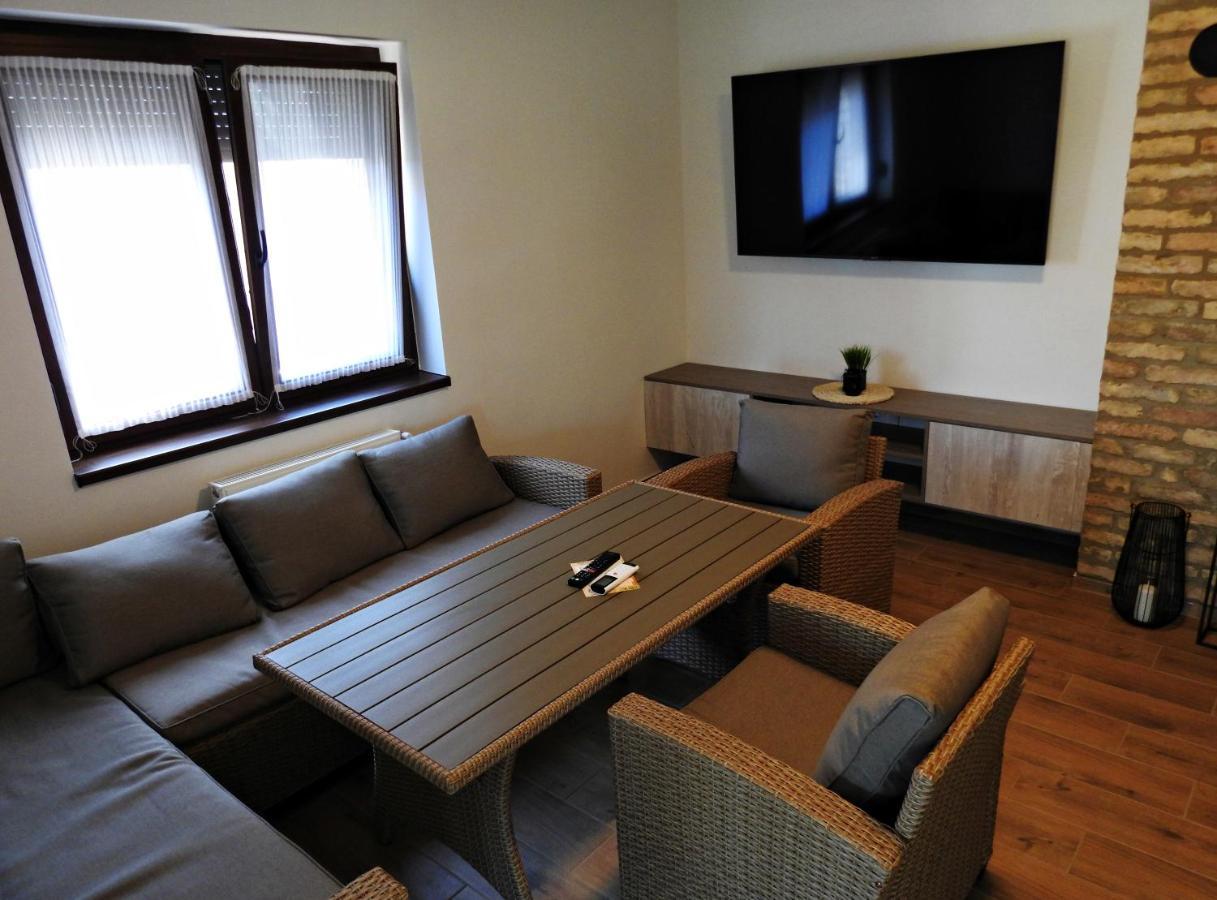Balatonujlak Kukorica Csarda Apartman 2 מראה חיצוני תמונה
