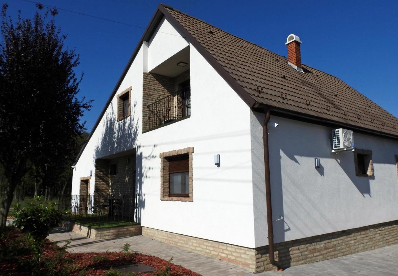 Balatonujlak Kukorica Csarda Apartman 2 מראה חיצוני תמונה
