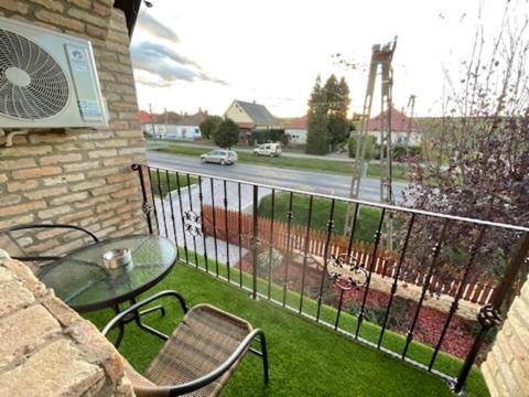 Balatonujlak Kukorica Csarda Apartman 2 מראה חיצוני תמונה